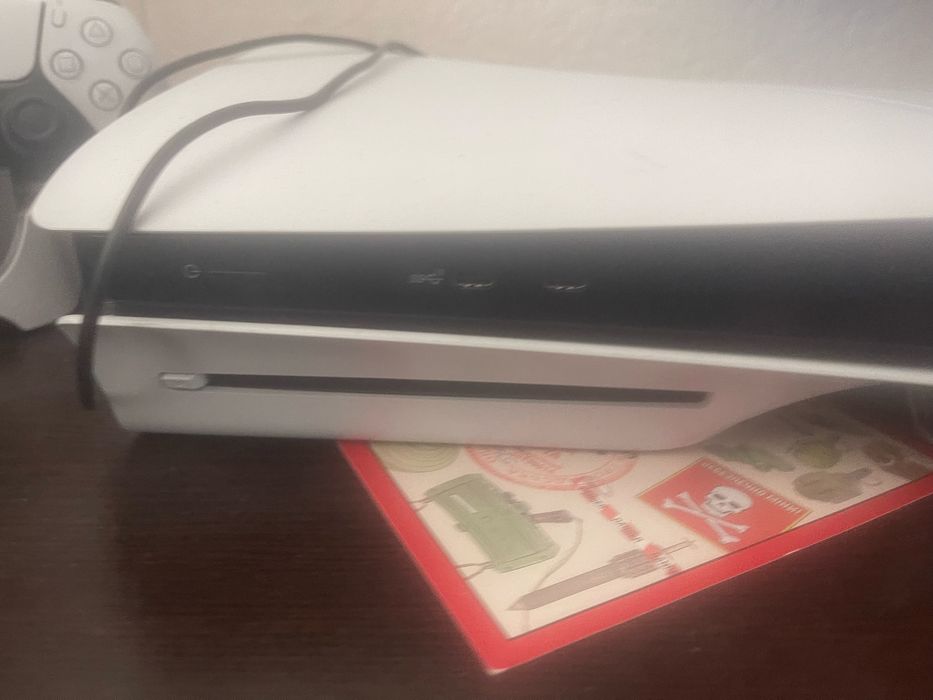 PS5 Slim с дисководом