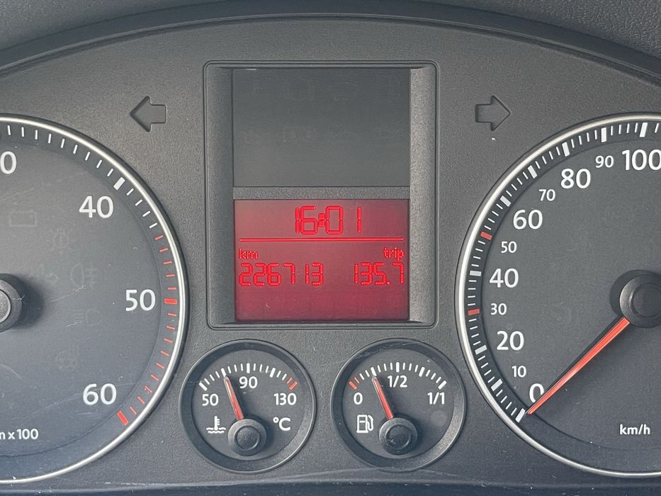Volkswagen Golf V 1.9 TDI Confortline — photo 5