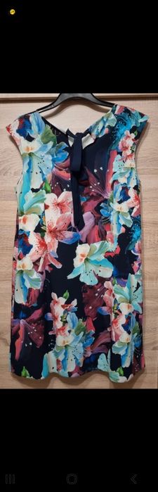 Sukienka Quiosque XL/XXL.