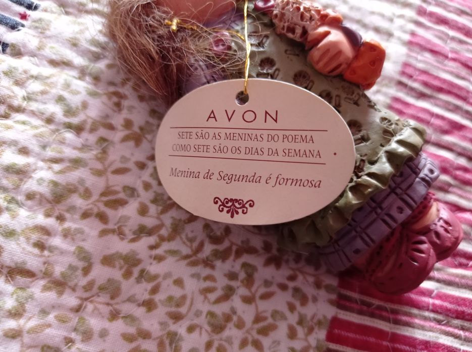 Boneca Avon Menina Segunda-feira