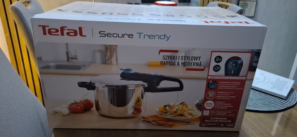 Продам скороварку TEFAL Secure Tr