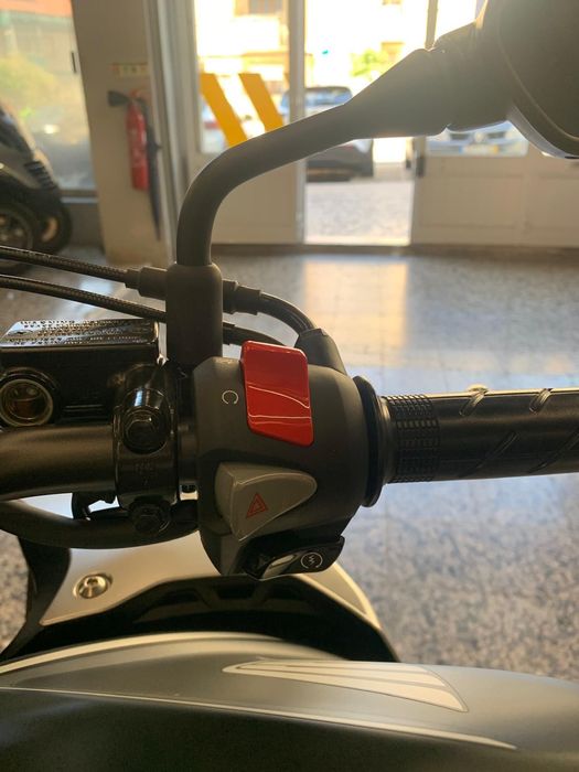 Honda CB 500 FA de 2021 com 543 Kms, Absolutamente "como Nova". Nacional com Revisōes Honda