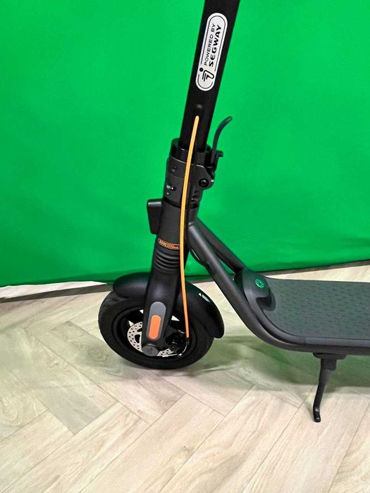Новий Ninebot KickScooter F2 Pro E (051203E)