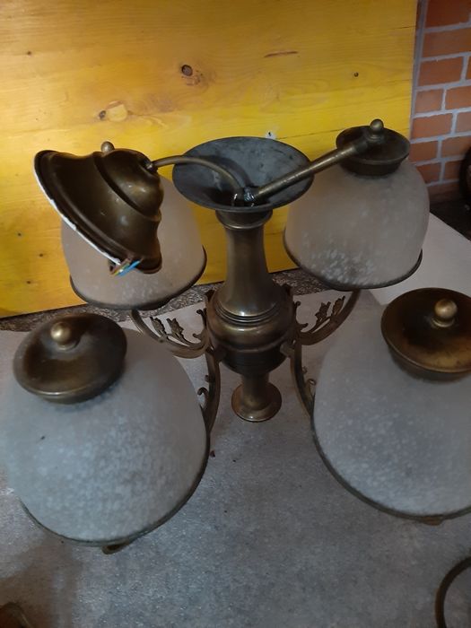 Candeeiros em latao 1 de teto e de mesa