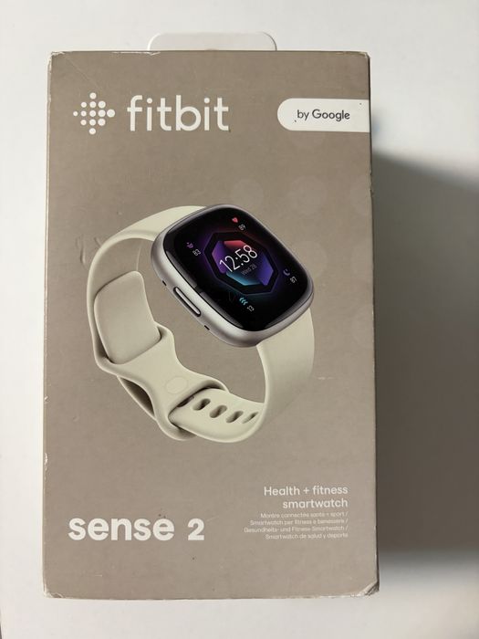 Смарт годинник фітбіт. Той самий Apple.