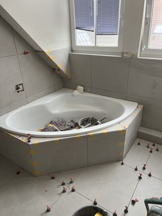Ukladanie Plytek, Wykonczenia Wnetrz