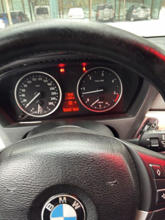 Продам BMW X5 e70 срочно !!