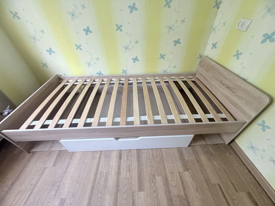 Продам кровать 200х90