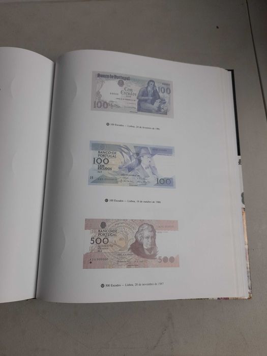 Livro PA-6- História de Portugal e do escudo em selos e notas