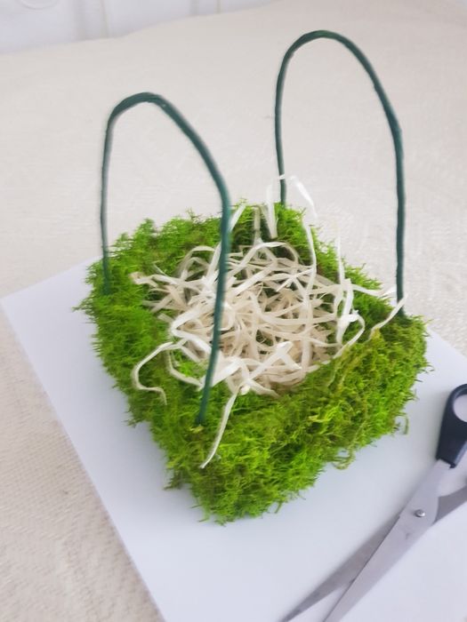 Koszyczek wielkanocny mech