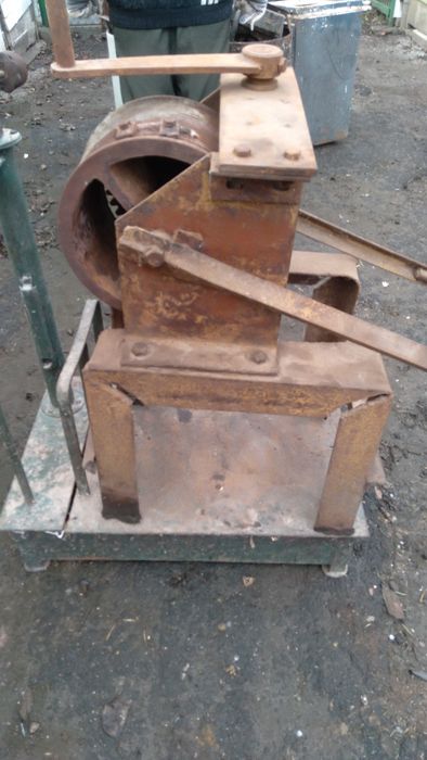 Лебідка-підйомник ручна