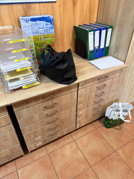 Тумби з шухлядами комоди