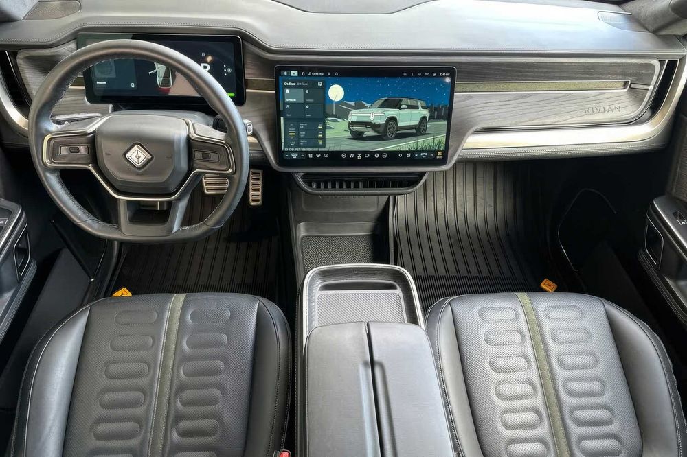 Rivian R1S Adventure Quad Motor      2023