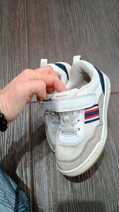 Sneakersy adidasy 28 H&M jasne 17.5 18cm buciki trampki