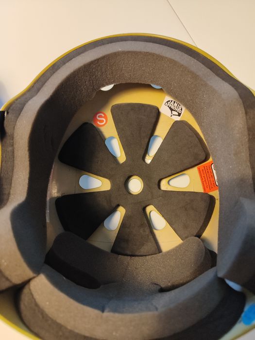 Capacete BTT + capacete skate