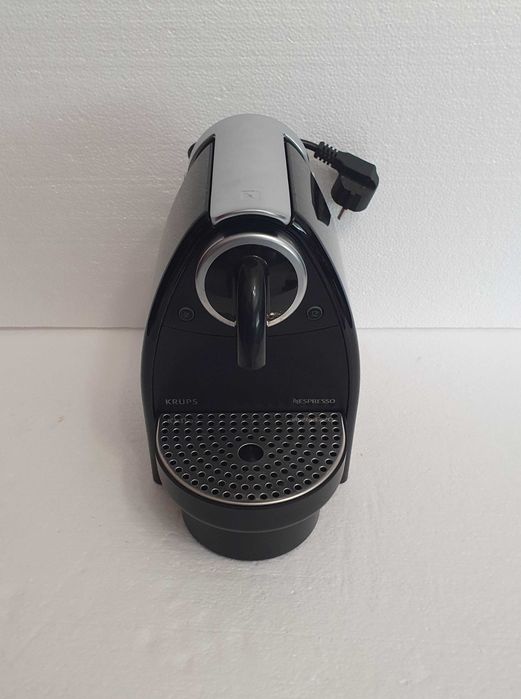 Máquina Nespresso Krups XN2120 em bom estado, com botão ON/OFF atrás