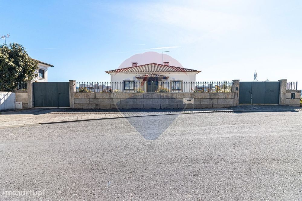 Moradia T6 para venda