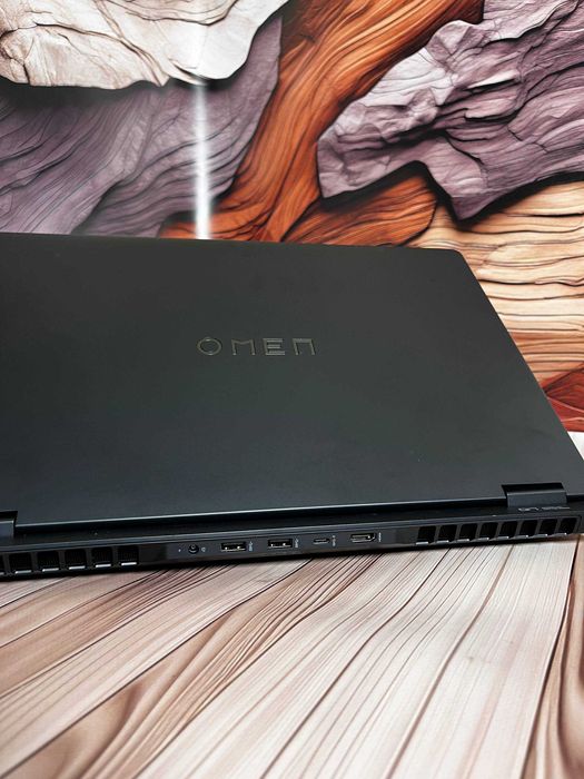 HP OMEN 17-db0047nr — RTX 4070