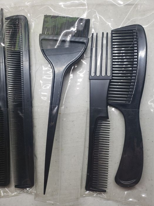 Комплект расчёсок для парикмахеров