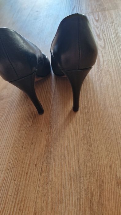 Prima moda czarne skórzane szpilki 36