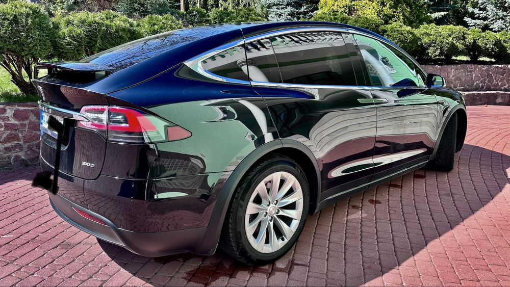 Tesla Model X 100d