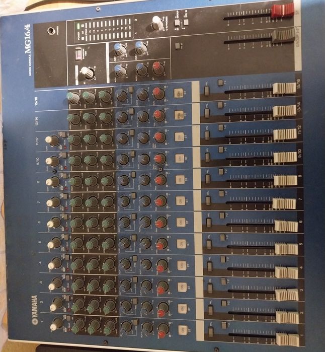 Mixer Yamaha  mg 16