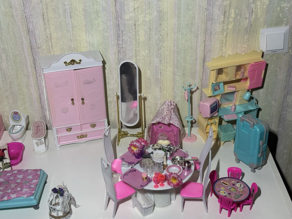 Продаю меблі для ляльки Барбі