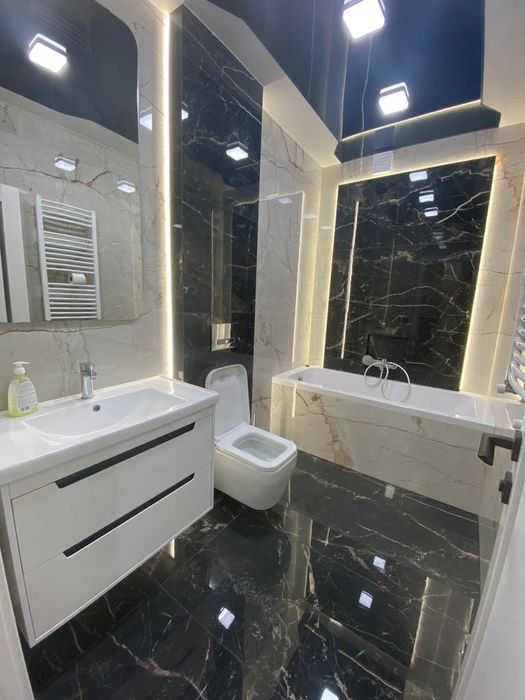 Подобово біля обласної лікарні