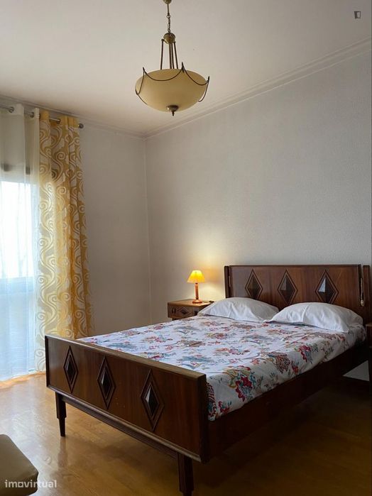 Quarto - localizado em Sé de Braga e São Lázaro Braga