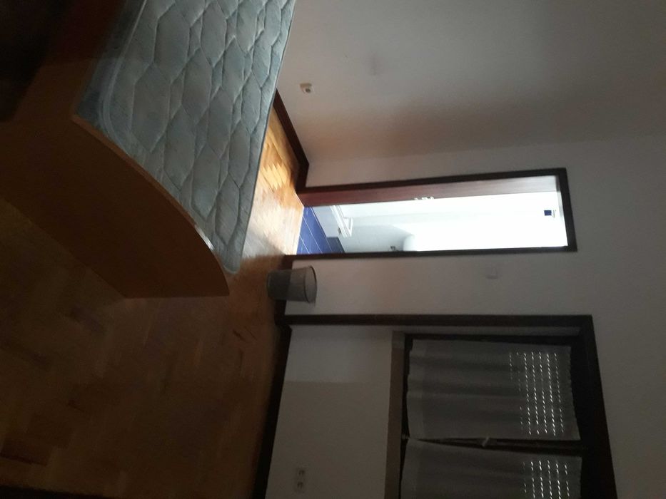 Quarto para estudante com WC privado a 200m da faculdade de economia