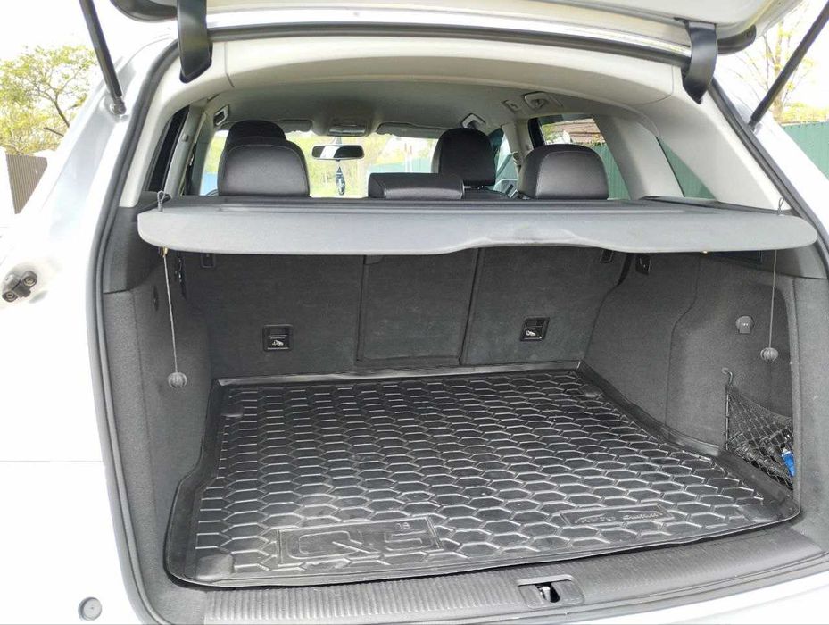 Продаю Audi Q5, 2012