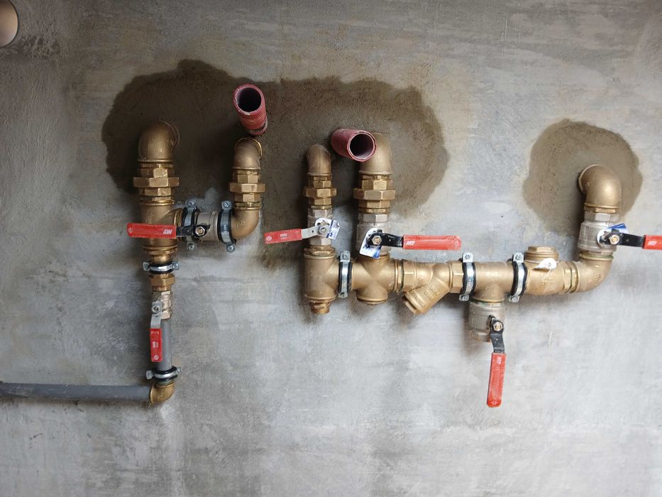 Canalizações. Montagem de Esquentadores Termocumuladores bombas Calor