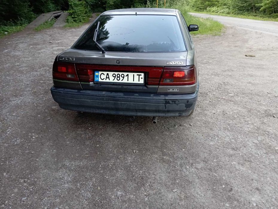 Продам автомобіль Mazda 626 GD