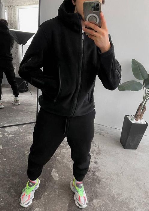 Флісова кофта з капюшоном фліска бомбер чорна флиска флисовая черная