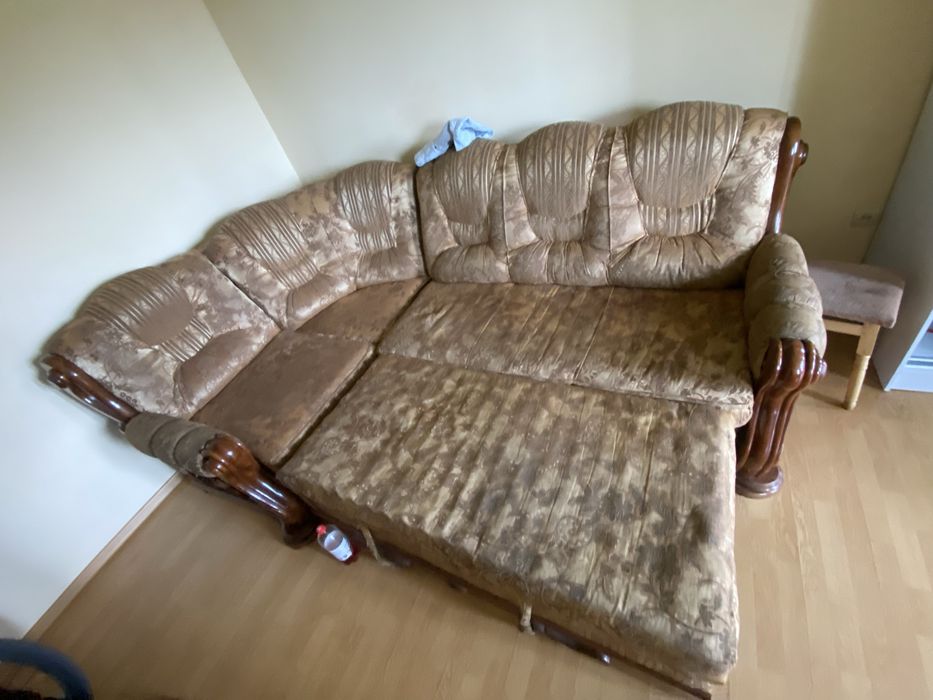 Дешево продам диван