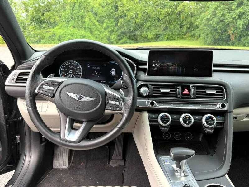 2022 Genesis G70