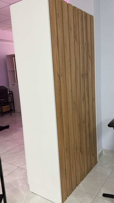 Шафа лофт стильна біла шафа