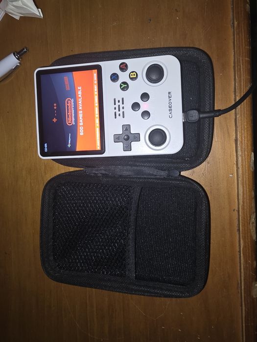 Consola caseover + de 15 mil jogos completamente nova .