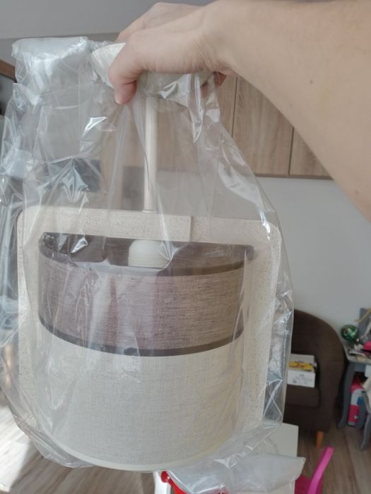 Sprzedam lampę sufitowa do przedpokoju