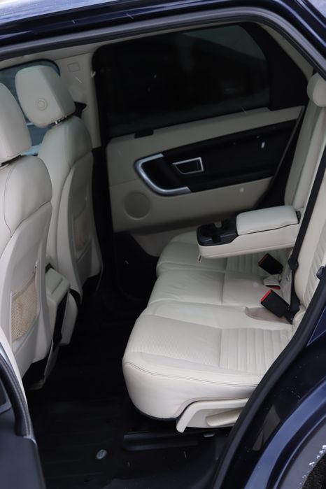 Land rover discovery sport 2016