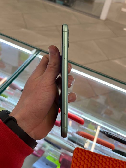 iPhone 11 128гб зелений