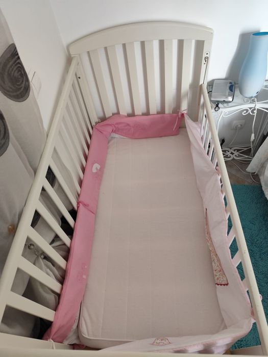 Cama de bebe branca, ikea
