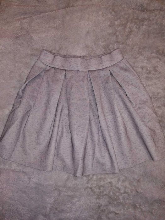 Szara rozkloszowana spódnica Sinsay