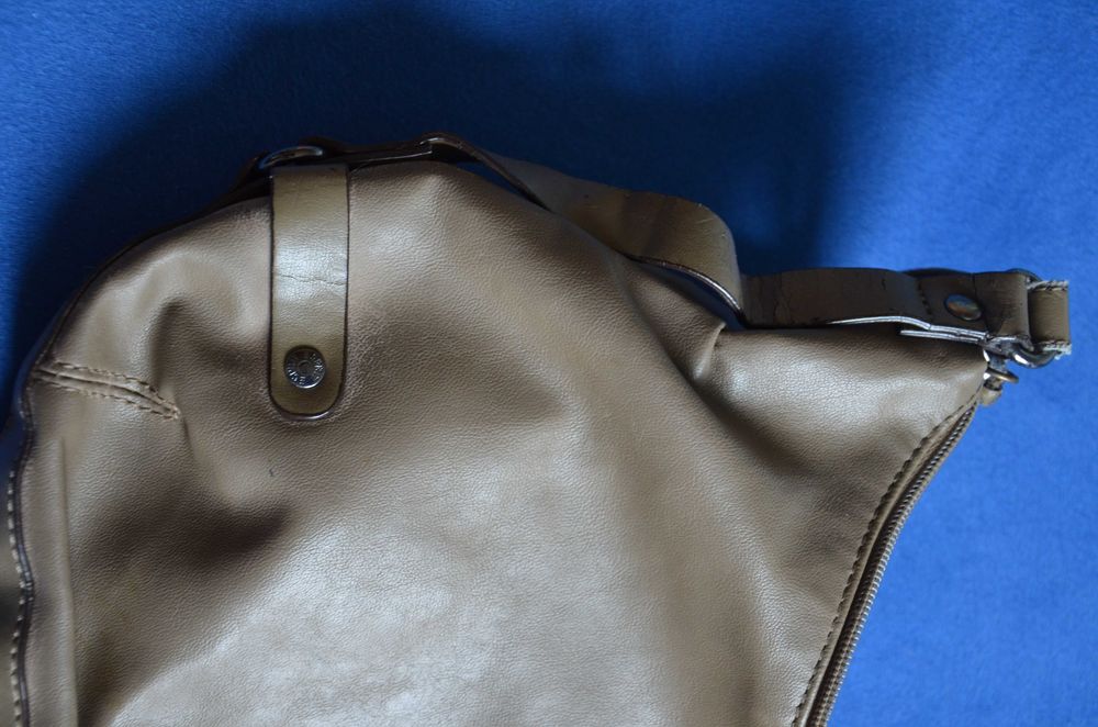 Skórzana torebka Esprit