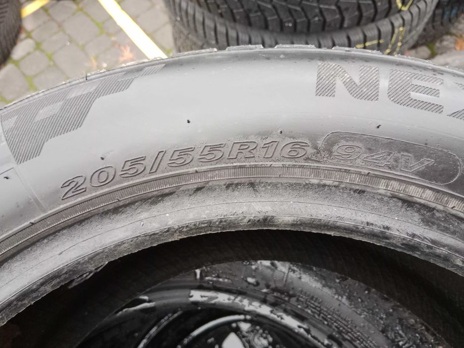 Opony używane 205/55R16 Nexen N blue 4Season 2szt.