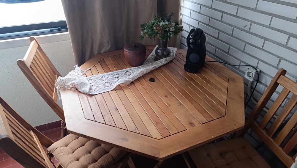 jogo mesa externa dobravel de madeira tratada com 4 cadeiras