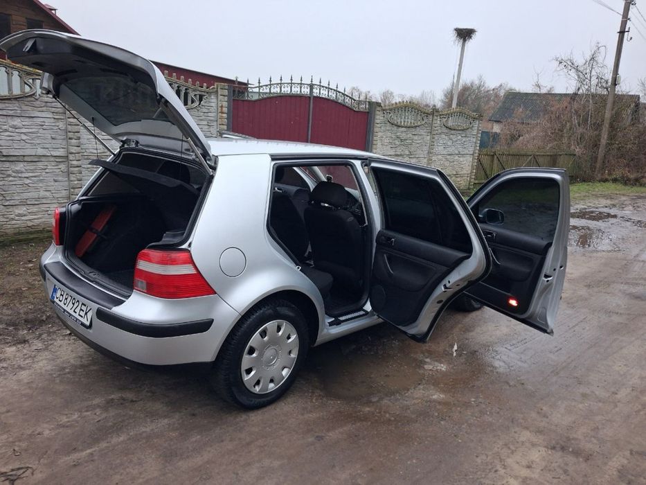 Продам Volkswagen Golf 4 1.4 16 V