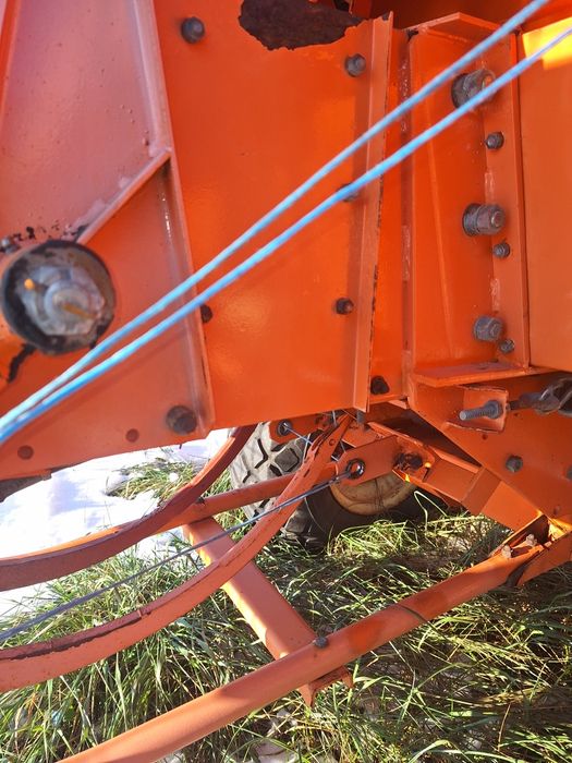 пресс подборщик/тюкопрес/
прес-підбирач Рівєра wartsila