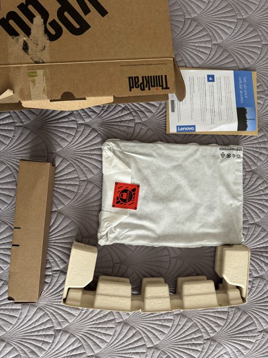 Lenovo Thinkpad 12 carbon 12 Gen  1 TB