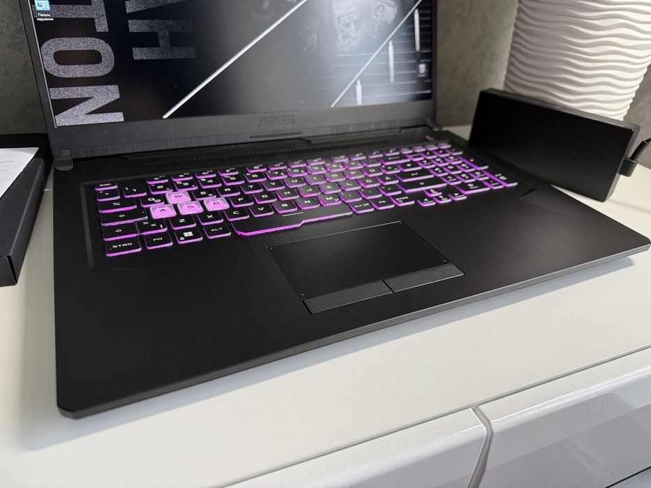 Asus Tuf 17.3/GTX1660Ti-6GB/Ryzen 5-4600H/16GB/512GB.  Ноутбук.